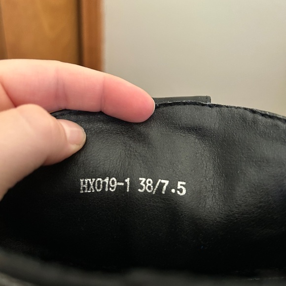 Cowboy boots - Picture 3 of 7